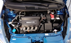 2007-honda-fit-sport-15-liter-vtec-inline-4-engine-photo-182601-s-1280x782